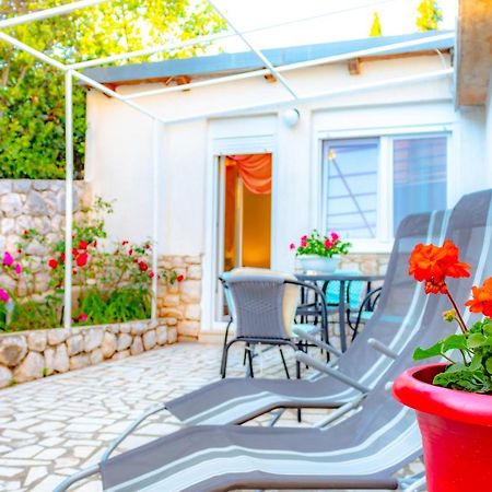 נובי ווינודולסקי Vacation Home Grill & Chill With 350M2 Garden With Bbq מראה חיצוני תמונה