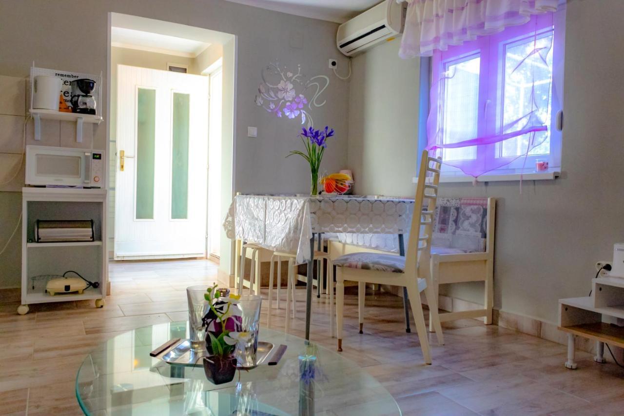 נובי ווינודולסקי Vacation Home Grill & Chill With 350M2 Garden With Bbq מראה חיצוני תמונה