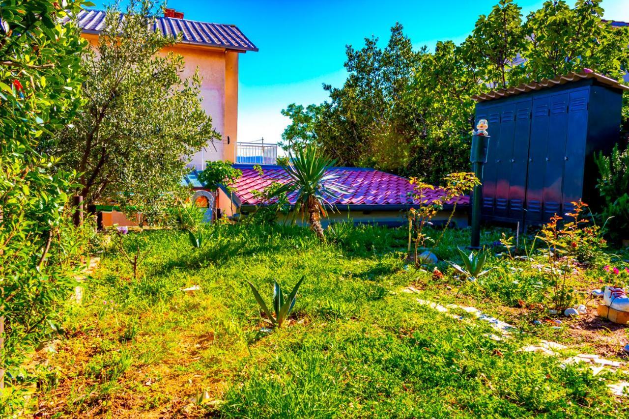 נובי ווינודולסקי Vacation Home Grill & Chill With 350M2 Garden With Bbq מראה חיצוני תמונה